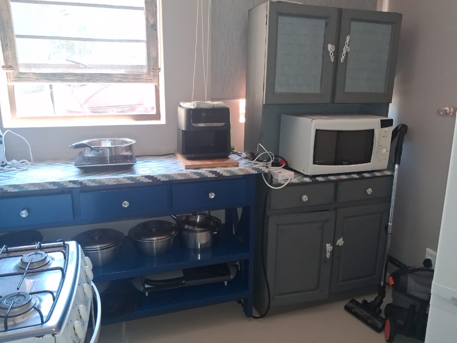 To Let 1 Bedroom Property for Rent in Cove Rock Eastern Cape